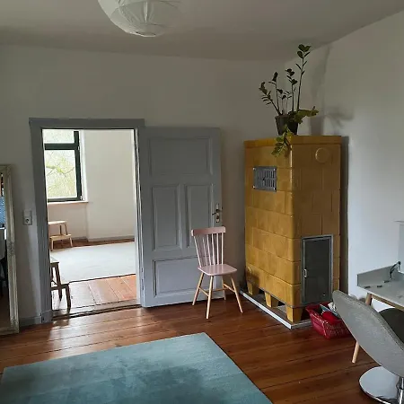 Mit Grossem Grundstueck