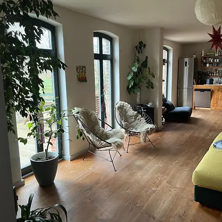 Mit Grossem Grundstueck * Grebbin