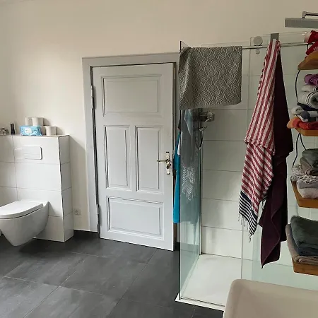 Mit Grossem Grundstueck