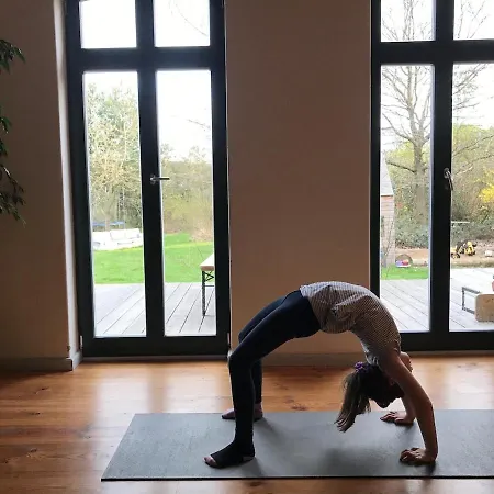 Mit Grossem Grundstueck *